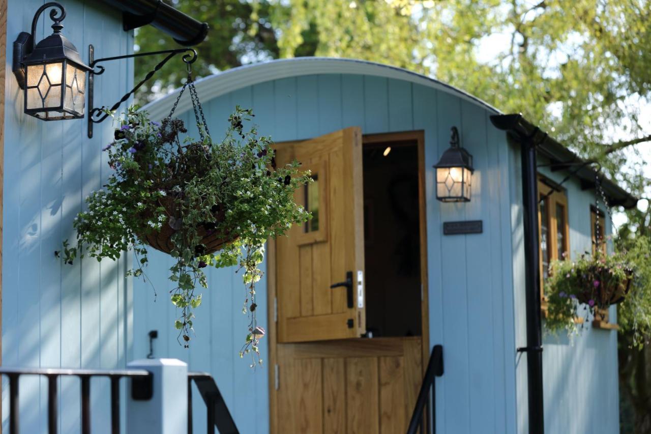 Upper Gelli Luxury Holiday Lodge, Converted Dairy & Cosy Shepherds Huts Welshpool Zewnętrze zdjęcie