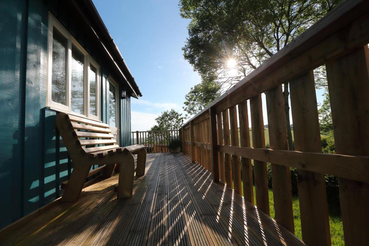 Upper Gelli Luxury Holiday Lodge, Converted Dairy & Cosy Shepherds Huts Welshpool Zewnętrze zdjęcie