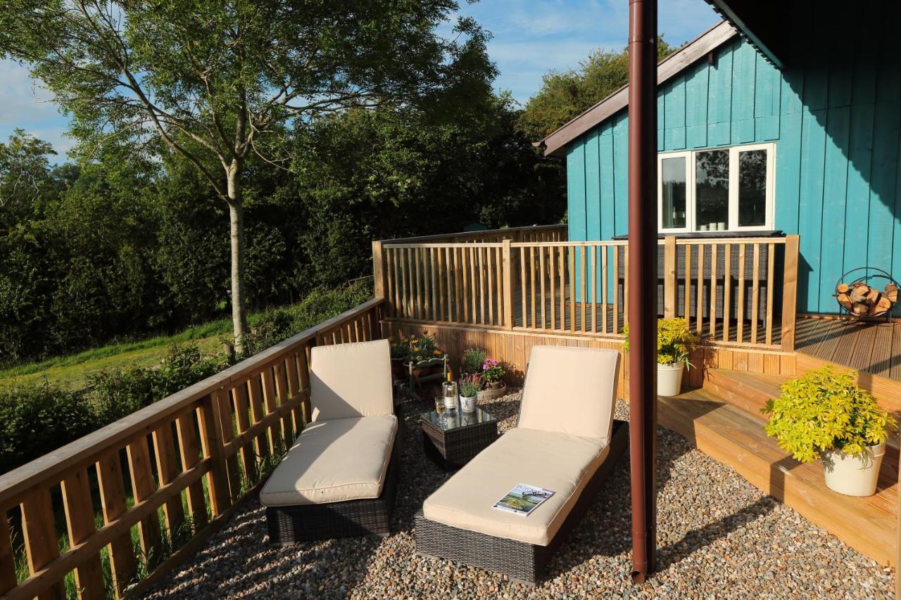 Upper Gelli Luxury Holiday Lodge, Converted Dairy & Cosy Shepherds Huts Welshpool Zewnętrze zdjęcie